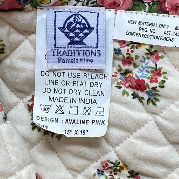 Soft Quilted Tote Bag, Floral Pattern, Designed in Italy Size: M/L Color: Pink - Picture 13 of 13